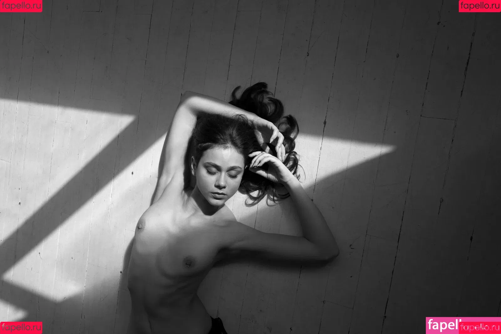Elena Salvi / Nausicaa Yami / NausicaaYami / babel.ena / nausicaa_yami / nausicaa_yami_ Onlyfans Photo Gallery 