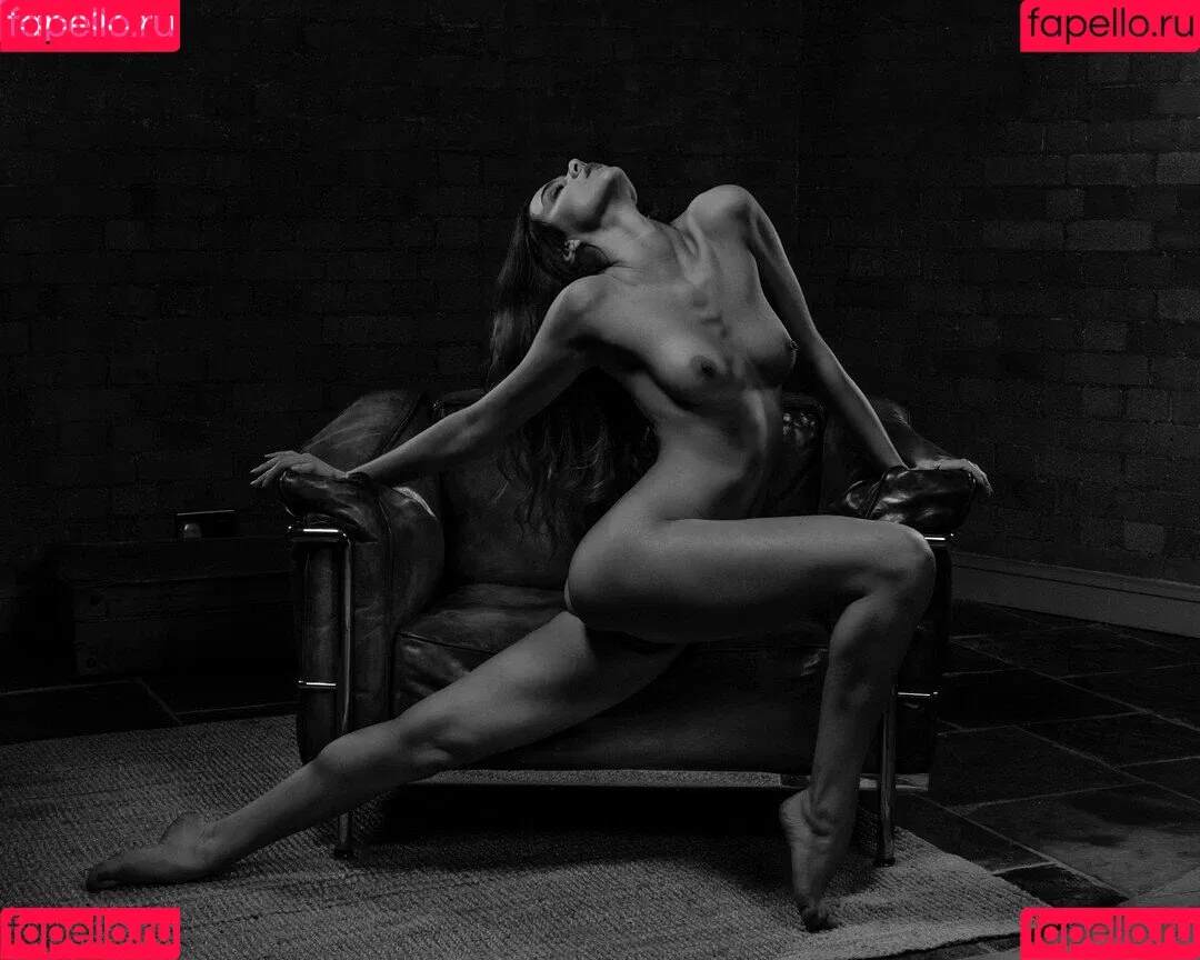 Elena Salvi / Nausicaa Yami / NausicaaYami / babel.ena / nausicaa_yami / nausicaa_yami_ Onlyfans Photo Gallery 
