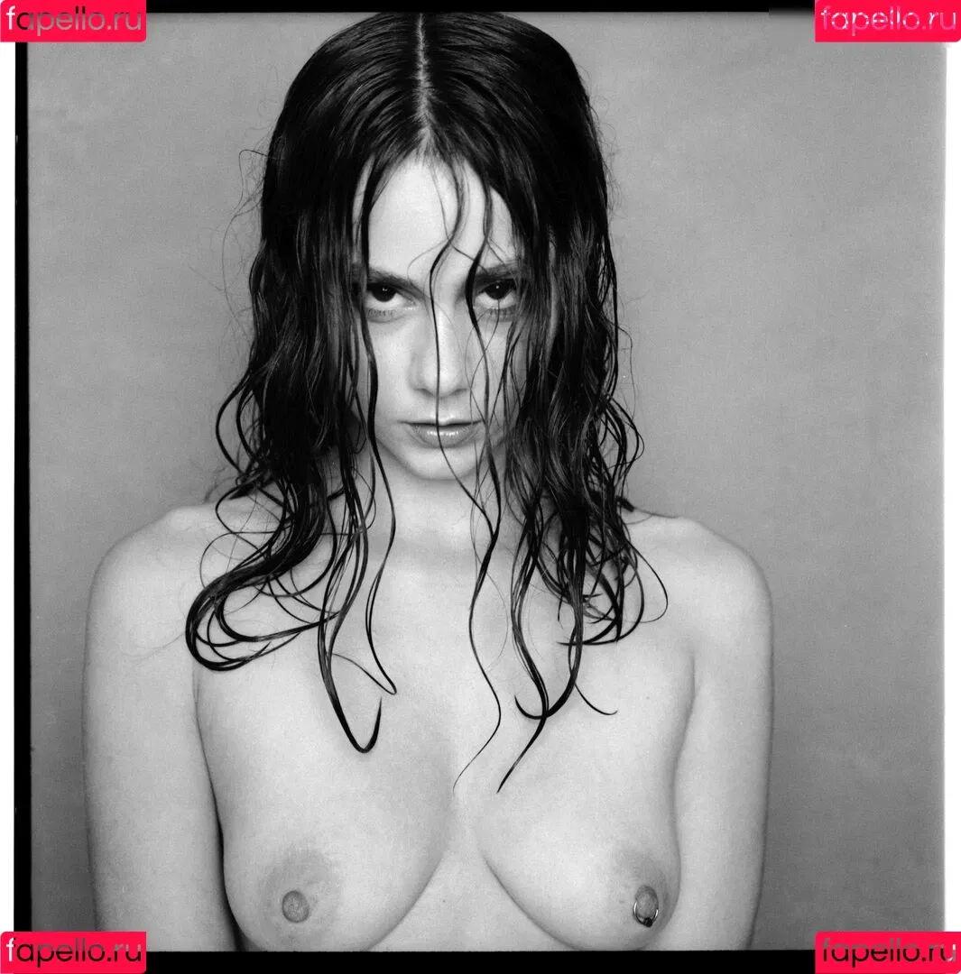 Elena Salvi / Nausicaa Yami / NausicaaYami / babel.ena / nausicaa_yami / nausicaa_yami_ Onlyfans Photo Gallery 