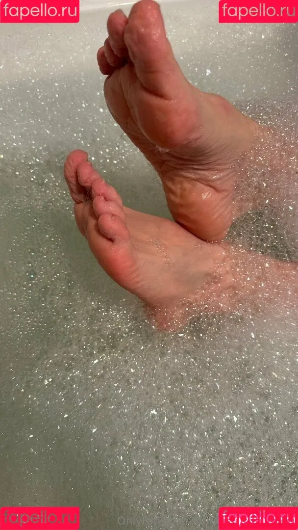 petitefeet3535aus Onlyfans Photo Gallery 