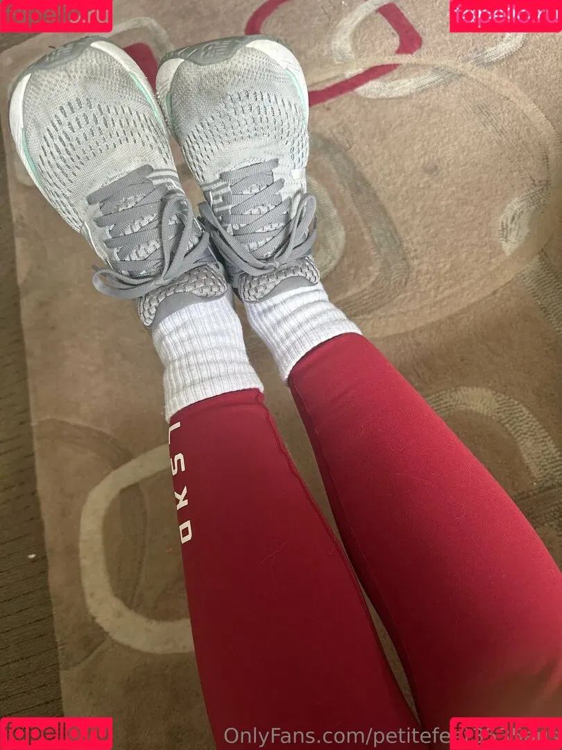 petitefeet3535aus Onlyfans Photo Gallery 