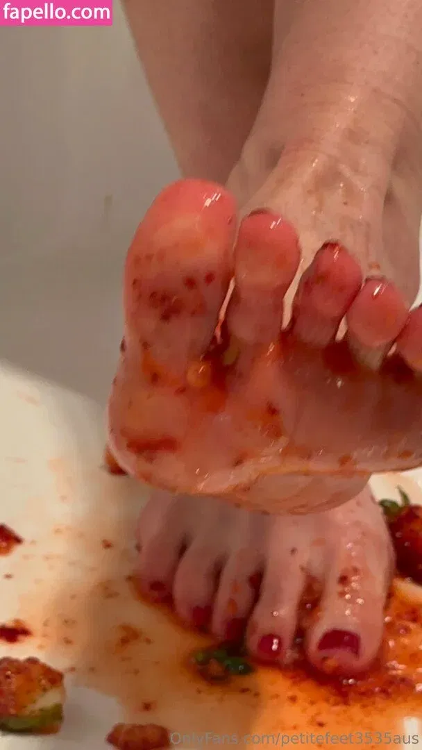 petitefeet3535aus Onlyfans Photo Gallery 