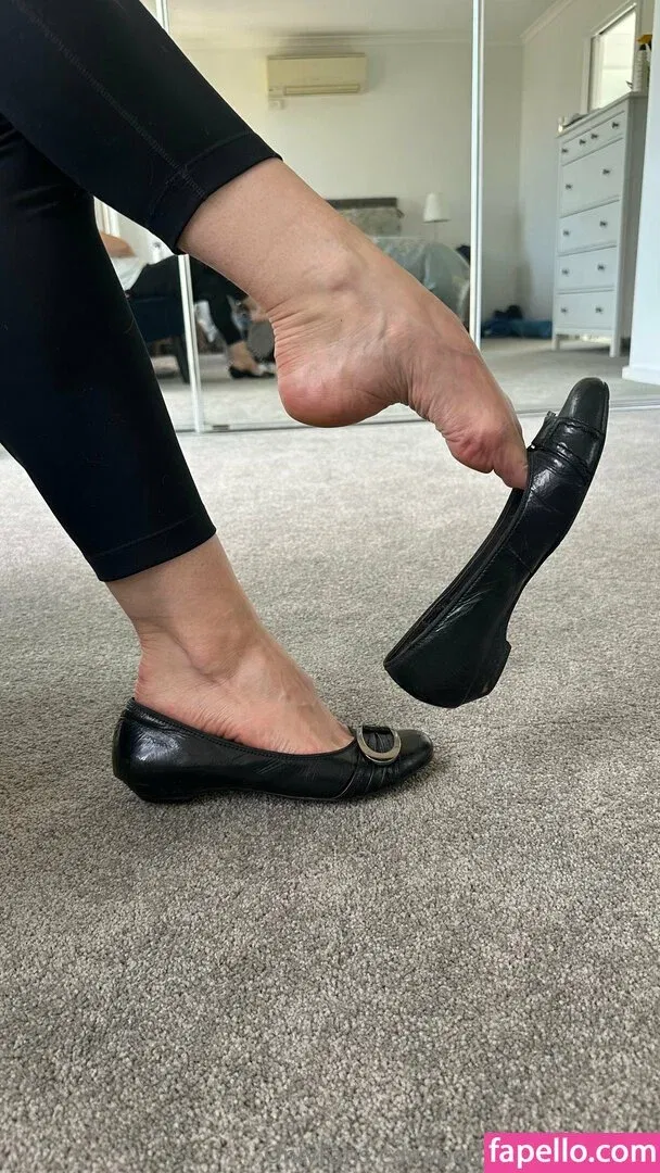 petitefeet3535aus Onlyfans Photo Gallery 