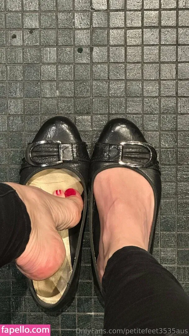 petitefeet3535aus Onlyfans Photo Gallery 