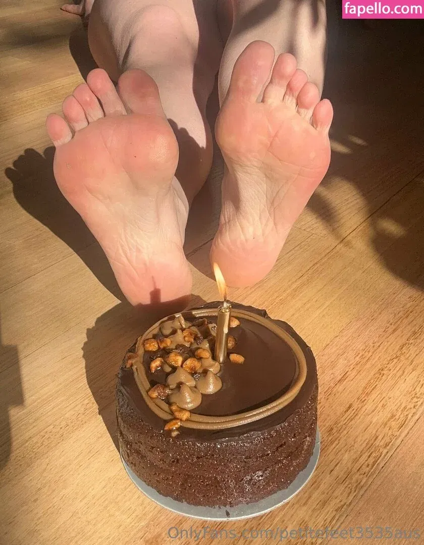 petitefeet3535aus Onlyfans Photo Gallery 