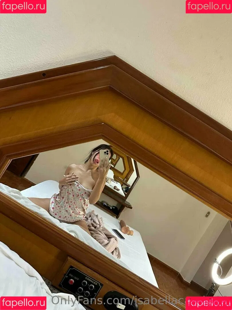 isabellacandy.09 / isabellaschocolatecafe Onlyfans Photo Gallery 