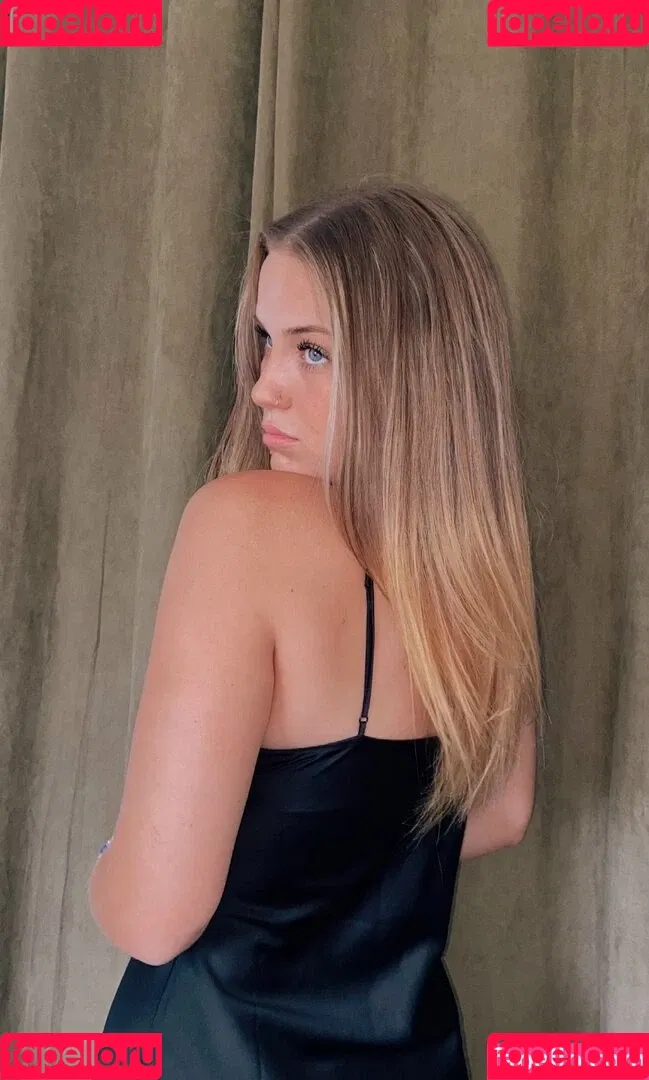 Madisun Sullivan / https: / madisunsky3 / madisunsullivan Onlyfans Photo Gallery 