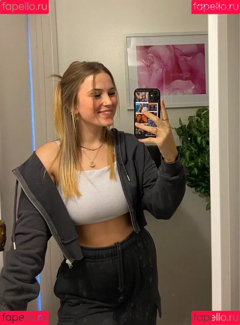 Madisun Sullivan / https: / madisunsky3 / madisunsullivan Onlyfans Photo Gallery 
