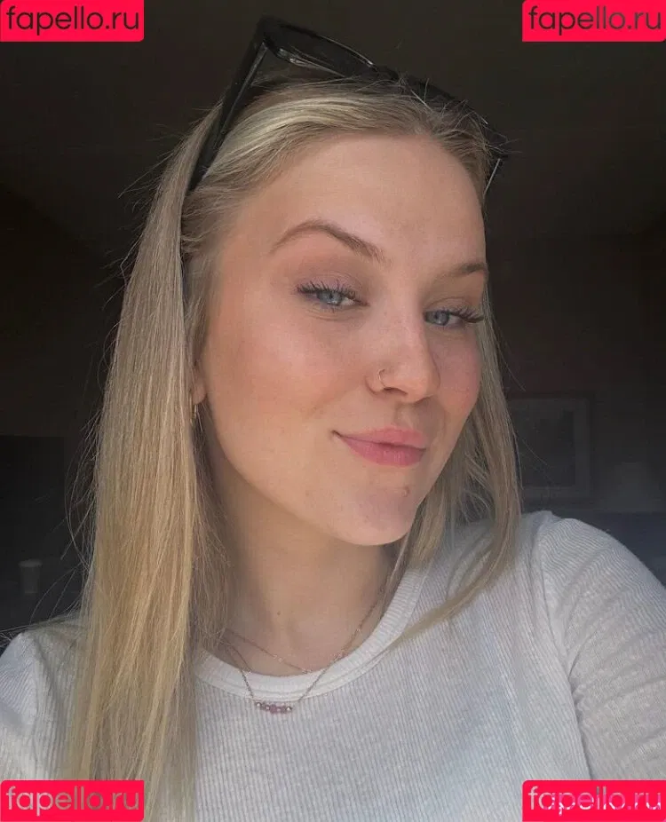 Madisun Sullivan / https: / madisunsky3 / madisunsullivan Onlyfans Photo Gallery 