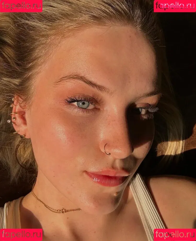 Madisun Sullivan / https: / madisunsky3 / madisunsullivan Onlyfans Photo Gallery 