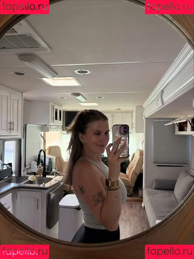 Madisun Sullivan / https: / madisunsky3 / madisunsullivan Onlyfans Photo Gallery 