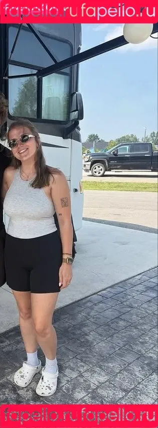 Madisun Sullivan / https: / madisunsky3 / madisunsullivan Onlyfans Photo Gallery 
