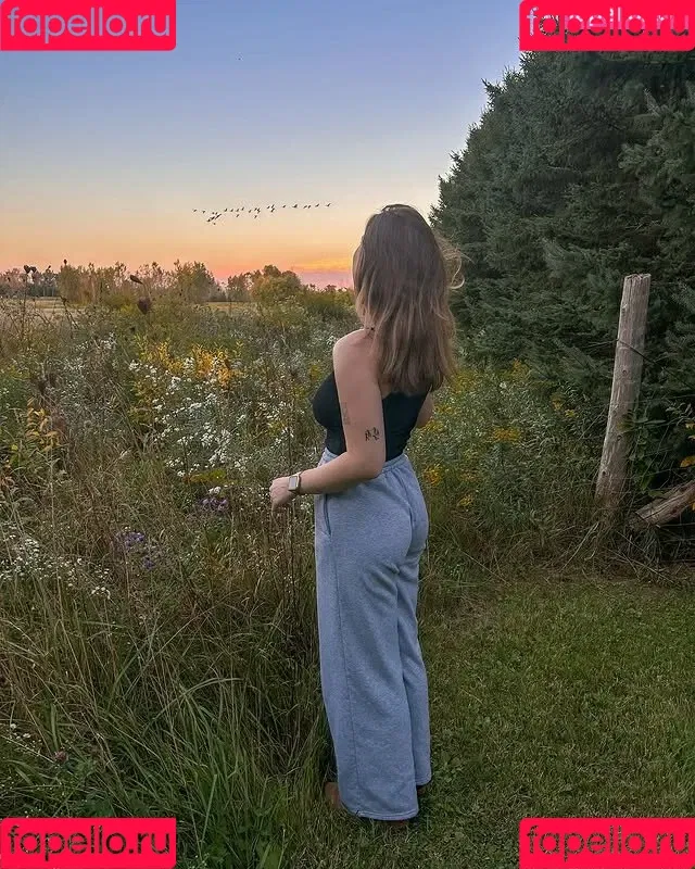 Madisun Sullivan / https: / madisunsky3 / madisunsullivan Onlyfans Photo Gallery 