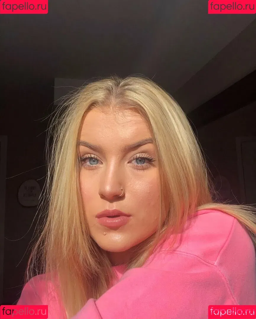 Madisun Sullivan / https: / madisunsky3 / madisunsullivan Onlyfans Photo Gallery 
