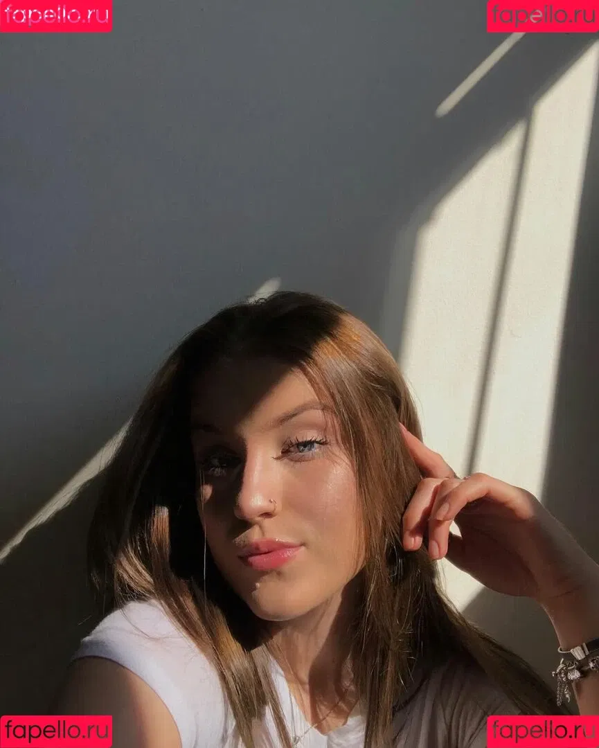 Madisun Sullivan / https: / madisunsky3 / madisunsullivan Onlyfans Photo Gallery 
