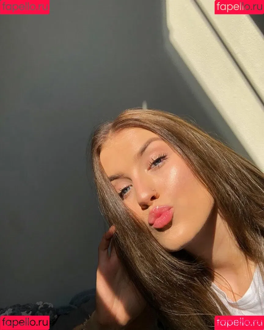 Madisun Sullivan / https: / madisunsky3 / madisunsullivan Onlyfans Photo Gallery 