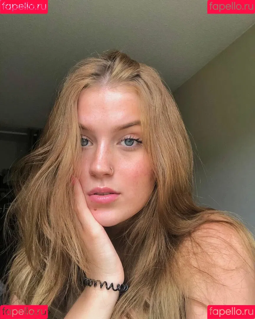 Madisun Sullivan / https: / madisunsky3 / madisunsullivan Onlyfans Photo Gallery 