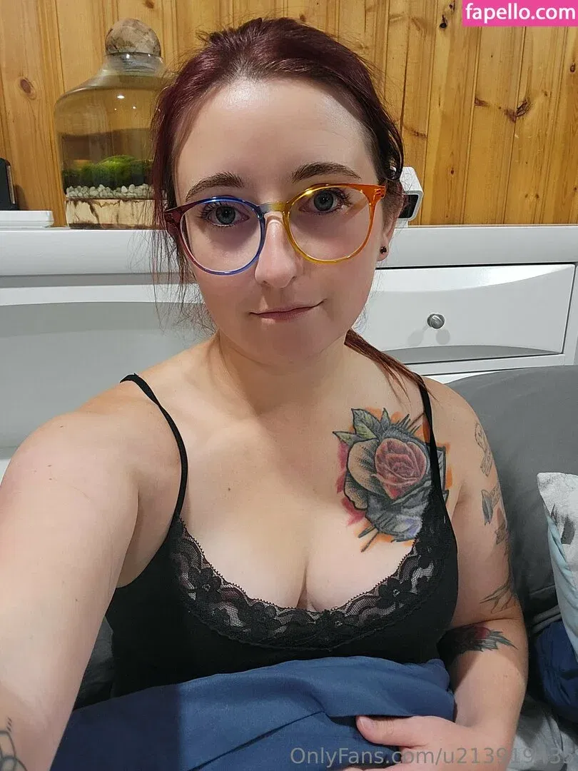 u213919435 / whyruivo Onlyfans Photo Gallery 