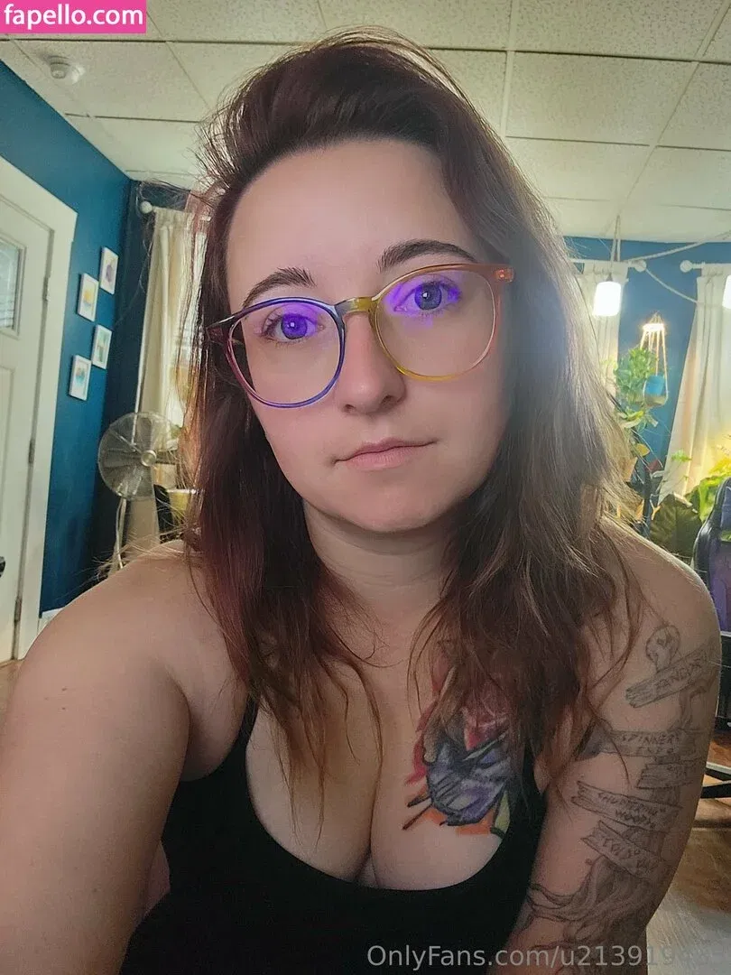 u213919435 / whyruivo Onlyfans Photo Gallery 