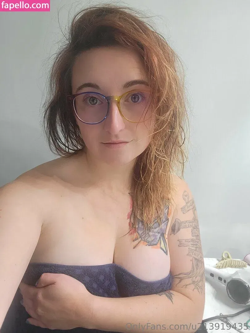 u213919435 / whyruivo Onlyfans Photo Gallery 