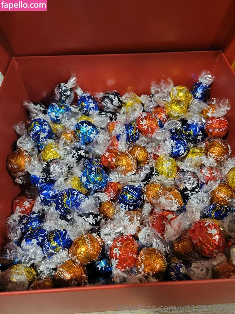 u213919435 / whyruivo Onlyfans Photo Gallery 