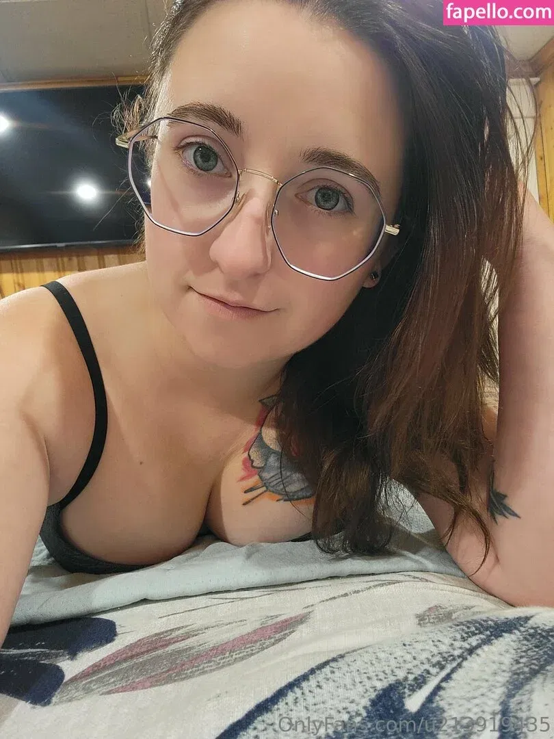 u213919435 / whyruivo Onlyfans Photo Gallery 