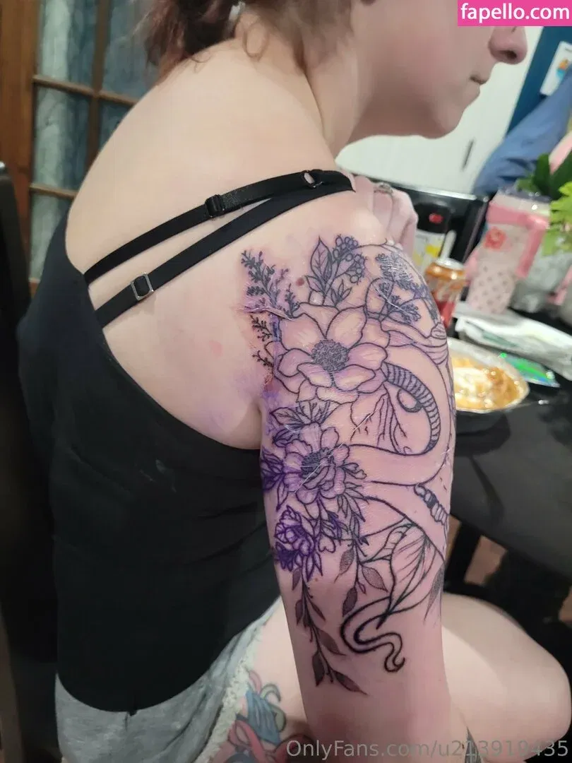 u213919435 / whyruivo Onlyfans Photo Gallery 