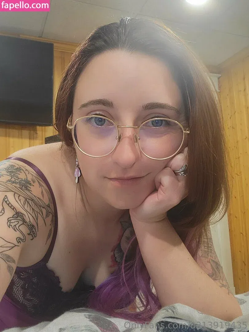 u213919435 / whyruivo Onlyfans Photo Gallery 