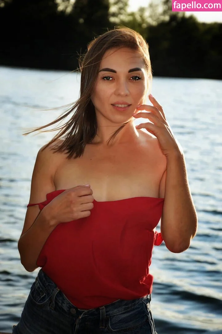 iryna.sun_ / irynasun Onlyfans Photo Gallery 