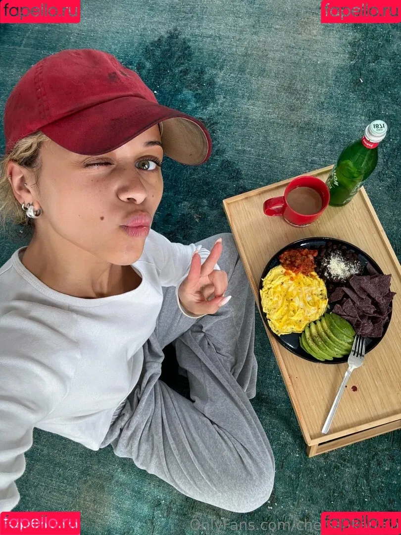 bustakaplan / chelseakaplan Onlyfans Photo Gallery 