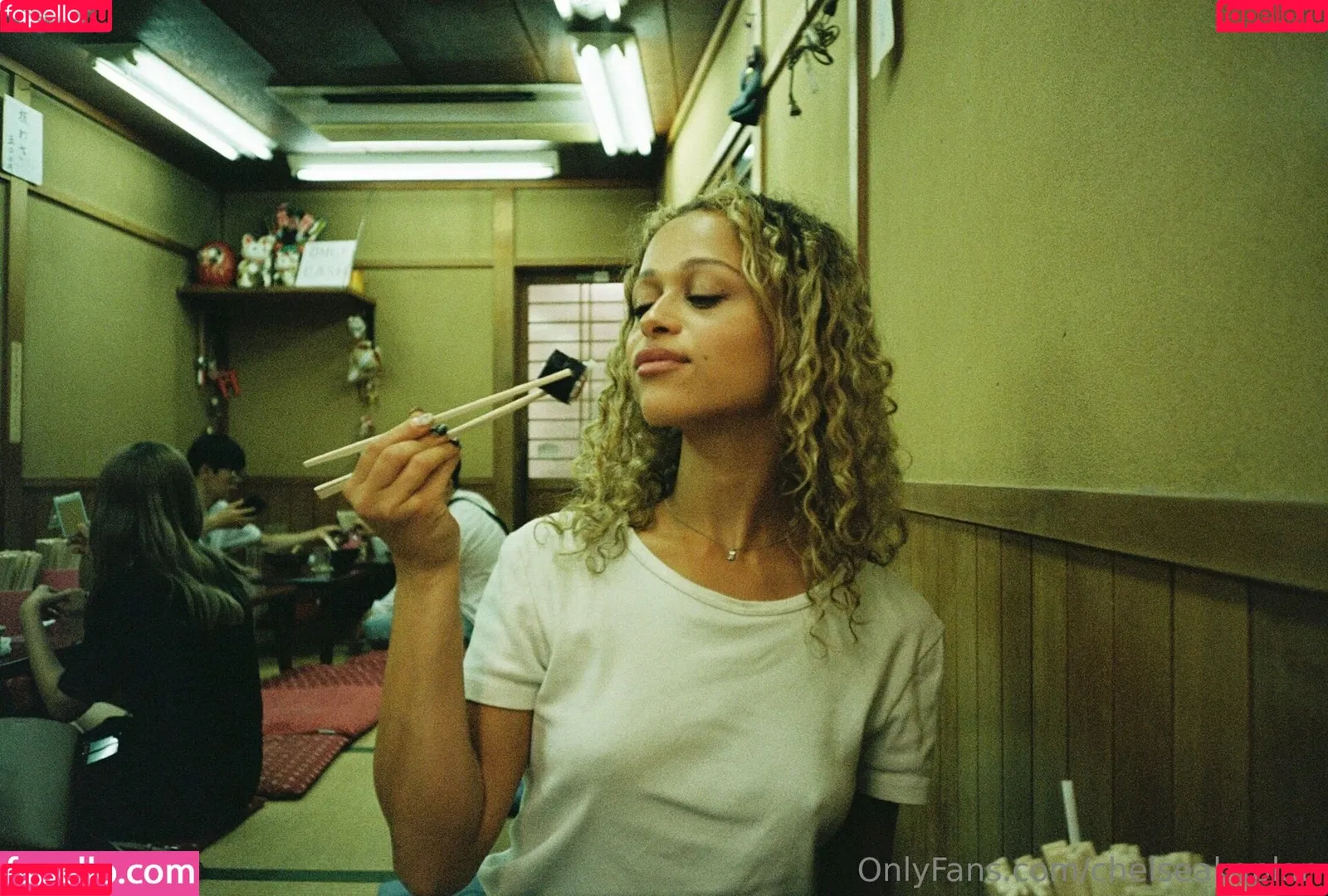 bustakaplan / chelseakaplan Onlyfans Photo Gallery 