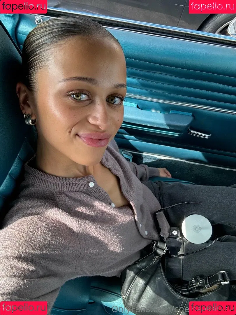 bustakaplan / chelseakaplan Onlyfans Photo Gallery 