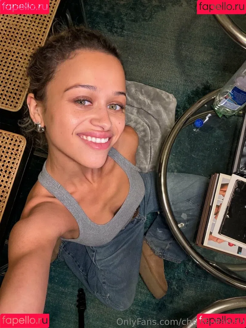 bustakaplan / chelseakaplan Onlyfans Photo Gallery 