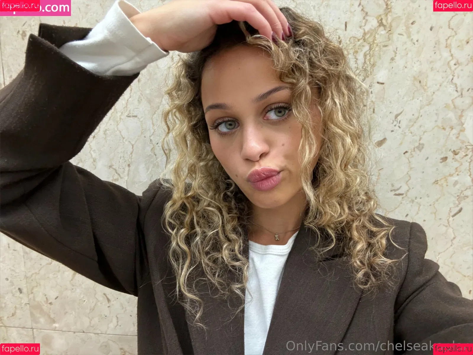 bustakaplan / chelseakaplan Onlyfans Photo Gallery 