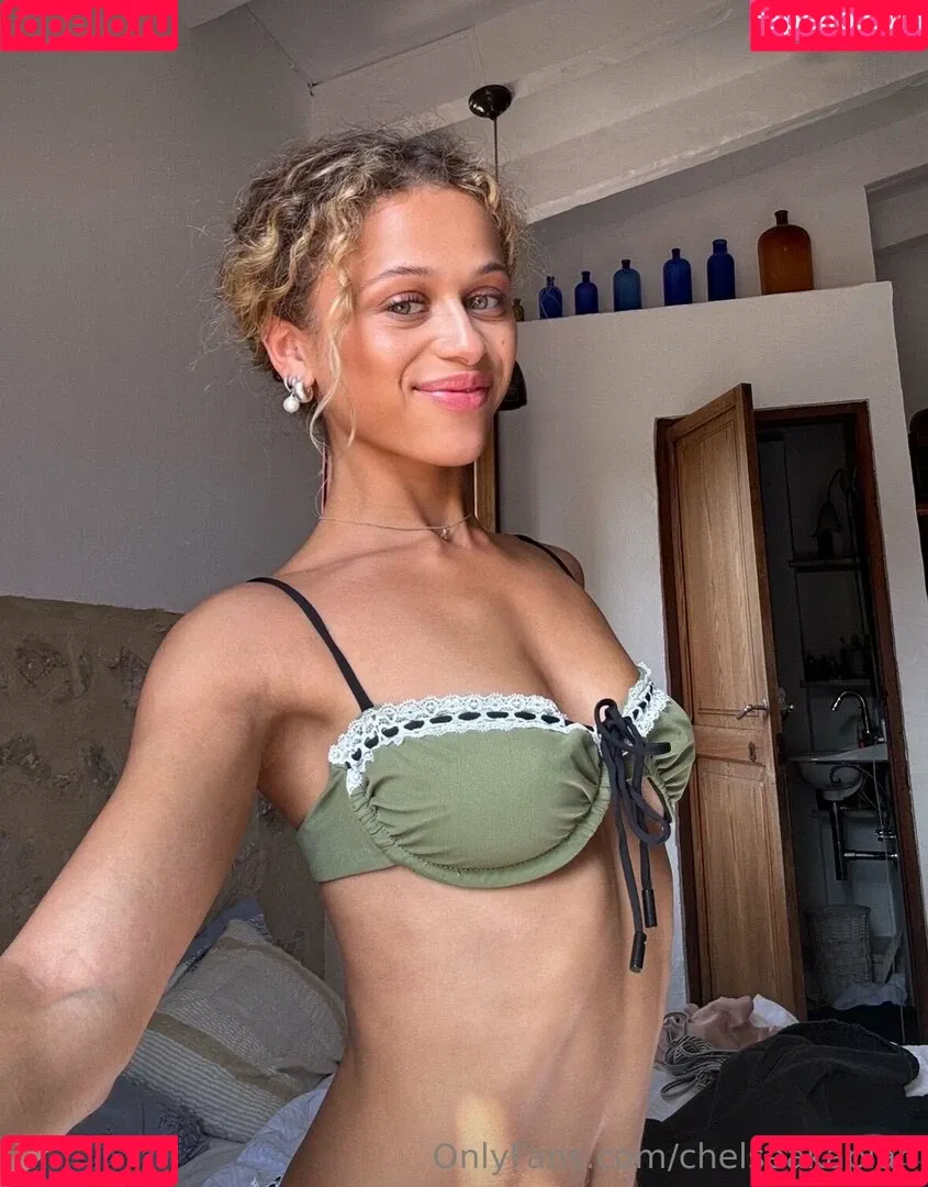 bustakaplan / chelseakaplan Onlyfans Photo Gallery 