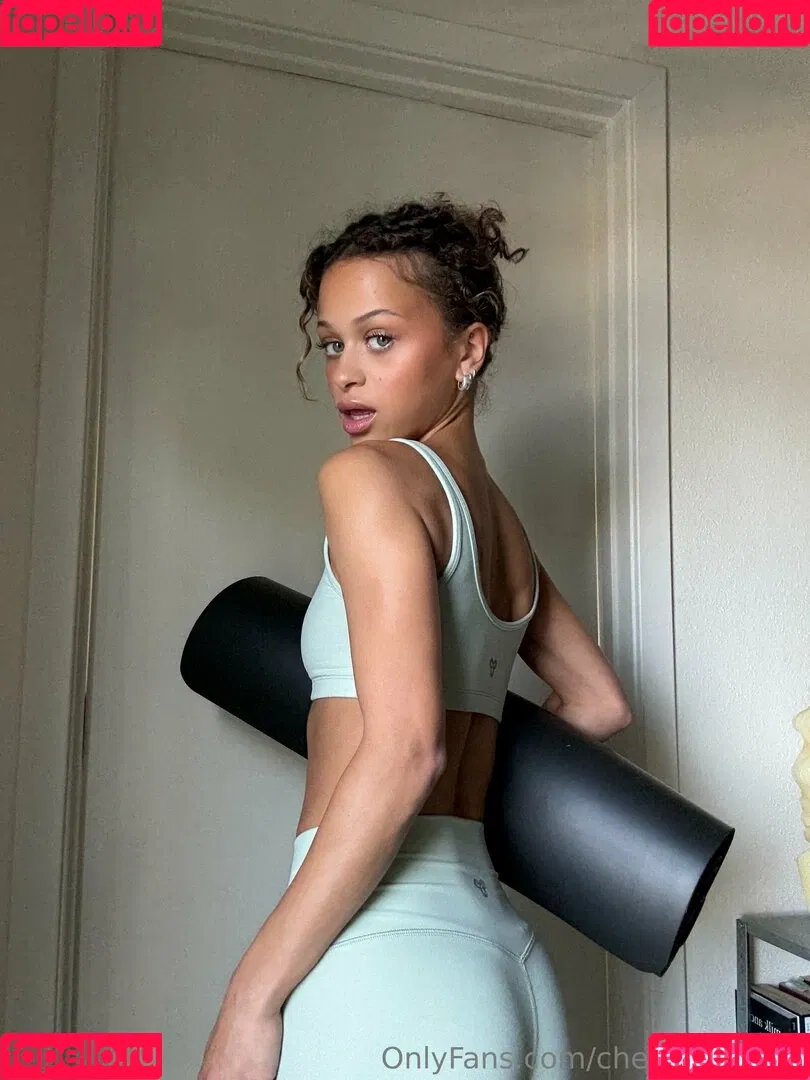 bustakaplan / chelseakaplan Onlyfans Photo Gallery 