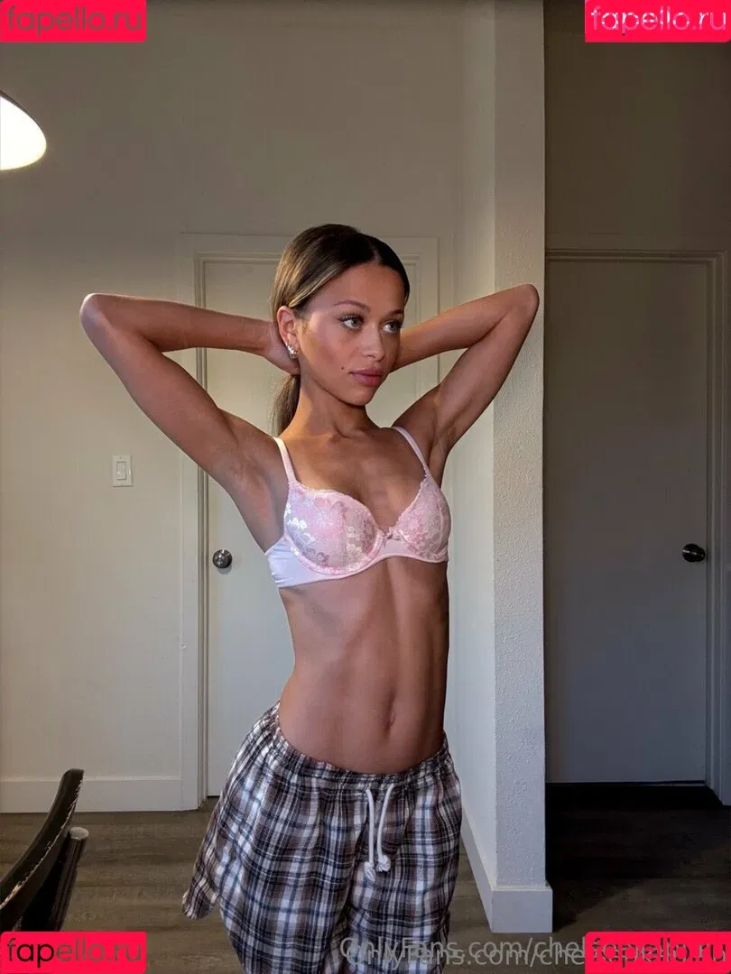 bustakaplan / chelseakaplan Onlyfans Photo Gallery 