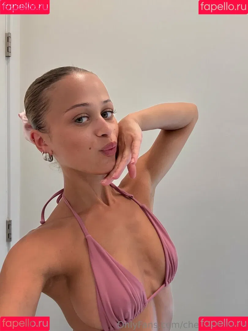 bustakaplan / chelseakaplan Onlyfans Photo Gallery 