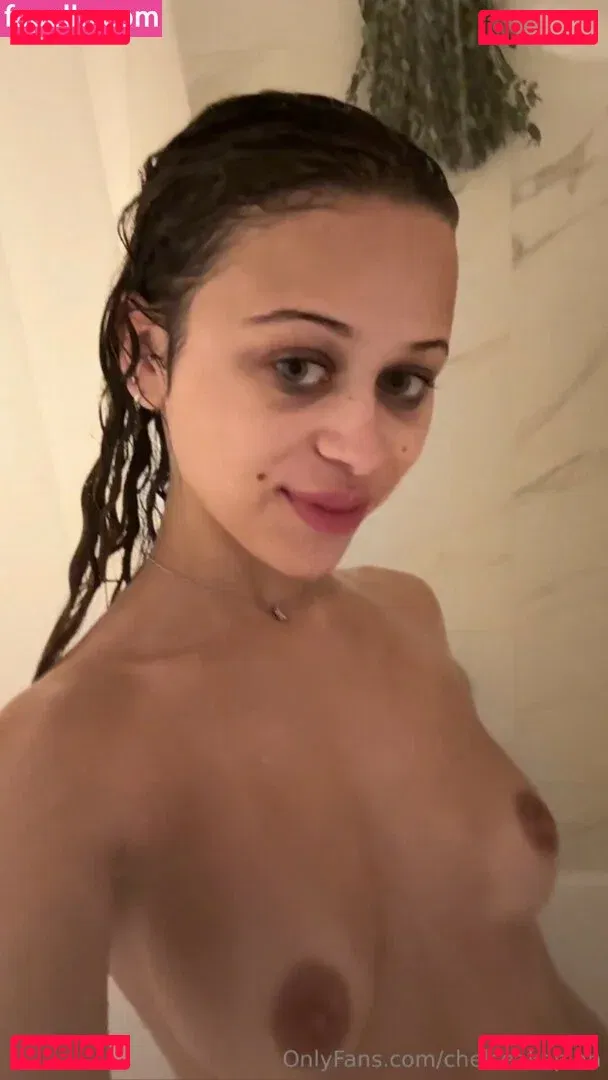 bustakaplan / chelseakaplan Onlyfans Photo Gallery 