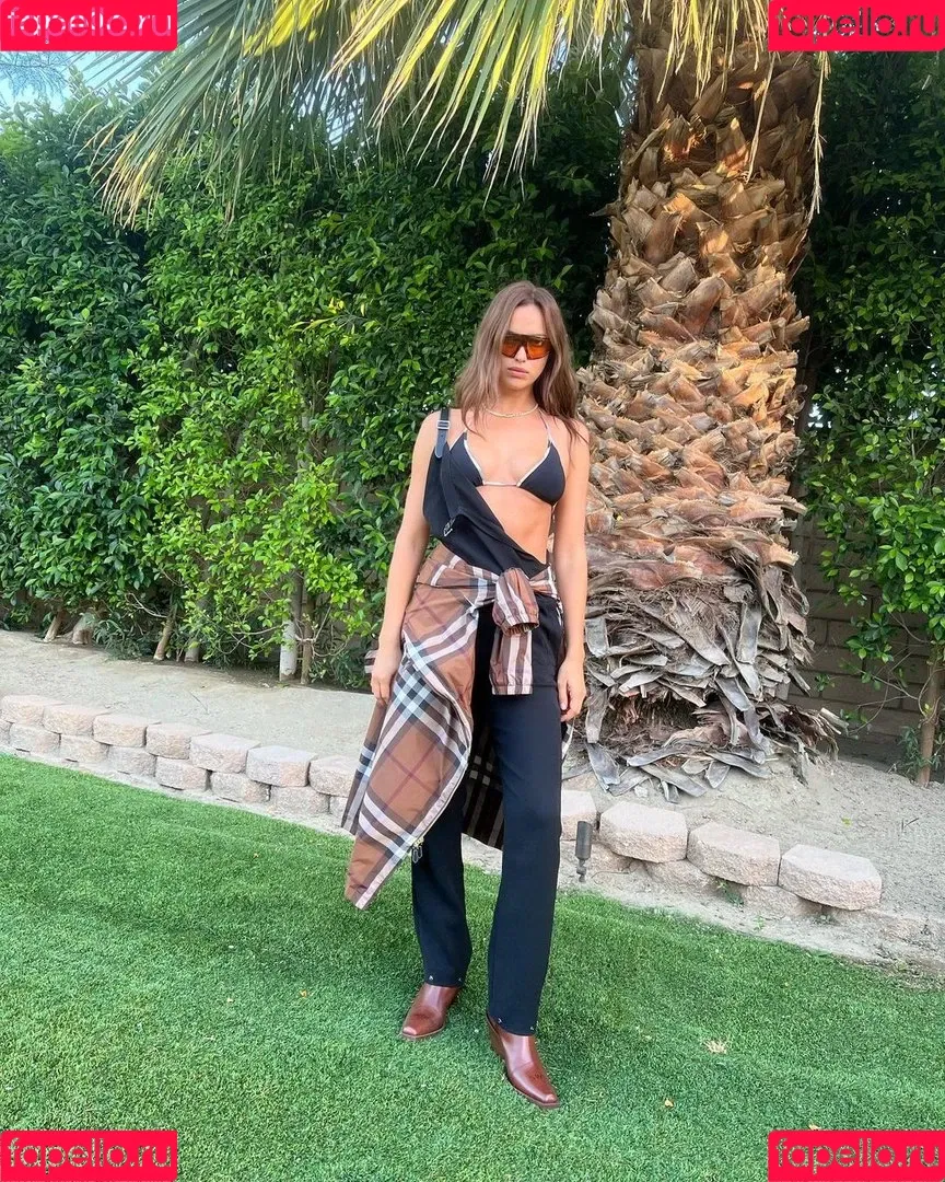 Irina Shayk / irinashayk / theirishayk Onlyfans Photo Gallery 