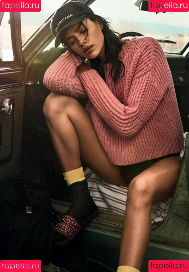 Irina Shayk / irinashayk / theirishayk Onlyfans Photo Gallery 