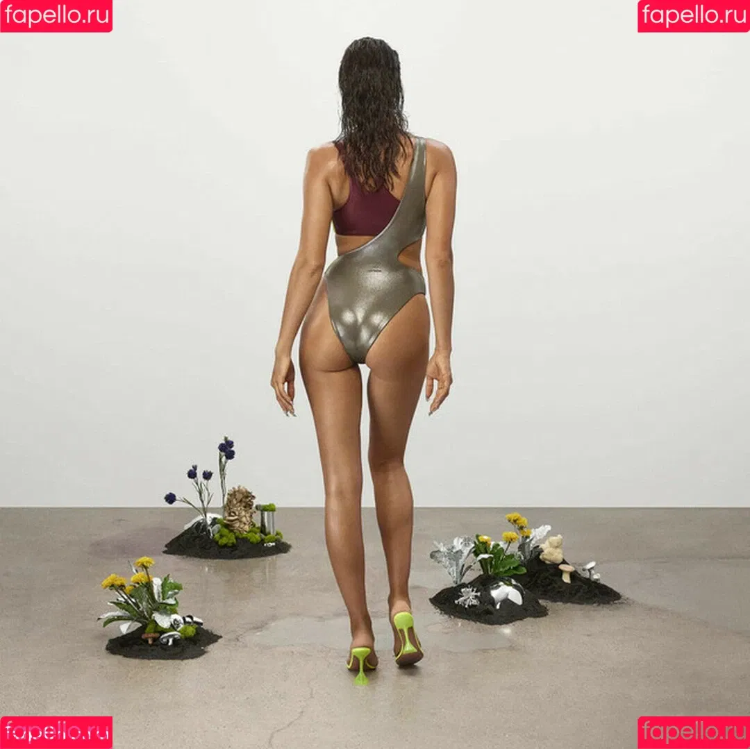 Irina Shayk / irinashayk / theirishayk Onlyfans Photo Gallery 