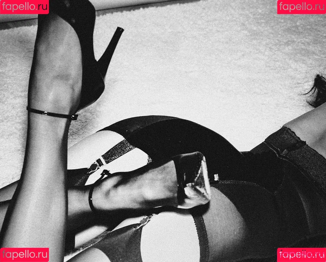 Irina Shayk / irinashayk / theirishayk Onlyfans Photo Gallery 