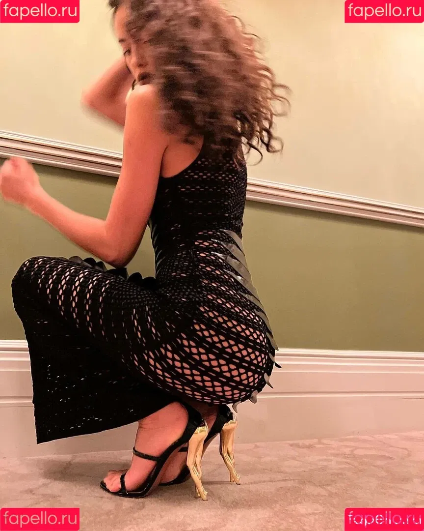 Irina Shayk / irinashayk / theirishayk Onlyfans Photo Gallery 