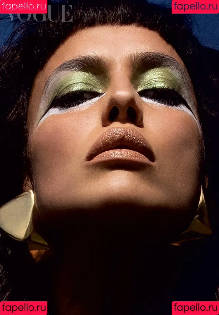 Irina Shayk / irinashayk / theirishayk Onlyfans Photo Gallery 