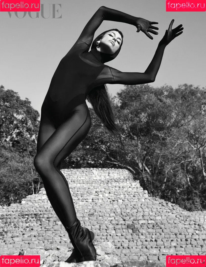 Irina Shayk / irinashayk / theirishayk Onlyfans Photo Gallery 