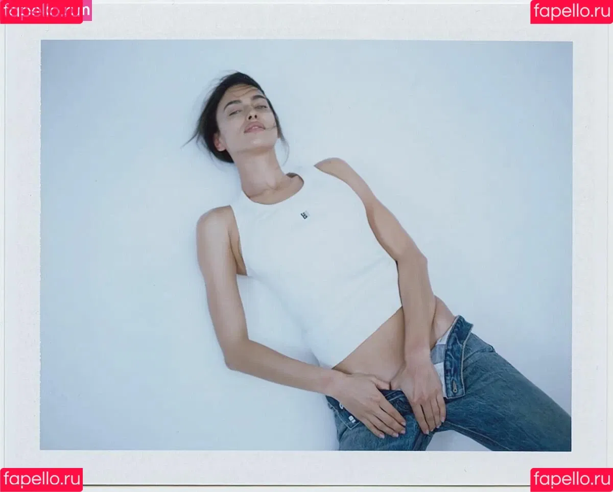 Irina Shayk / irinashayk / theirishayk Onlyfans Photo Gallery 