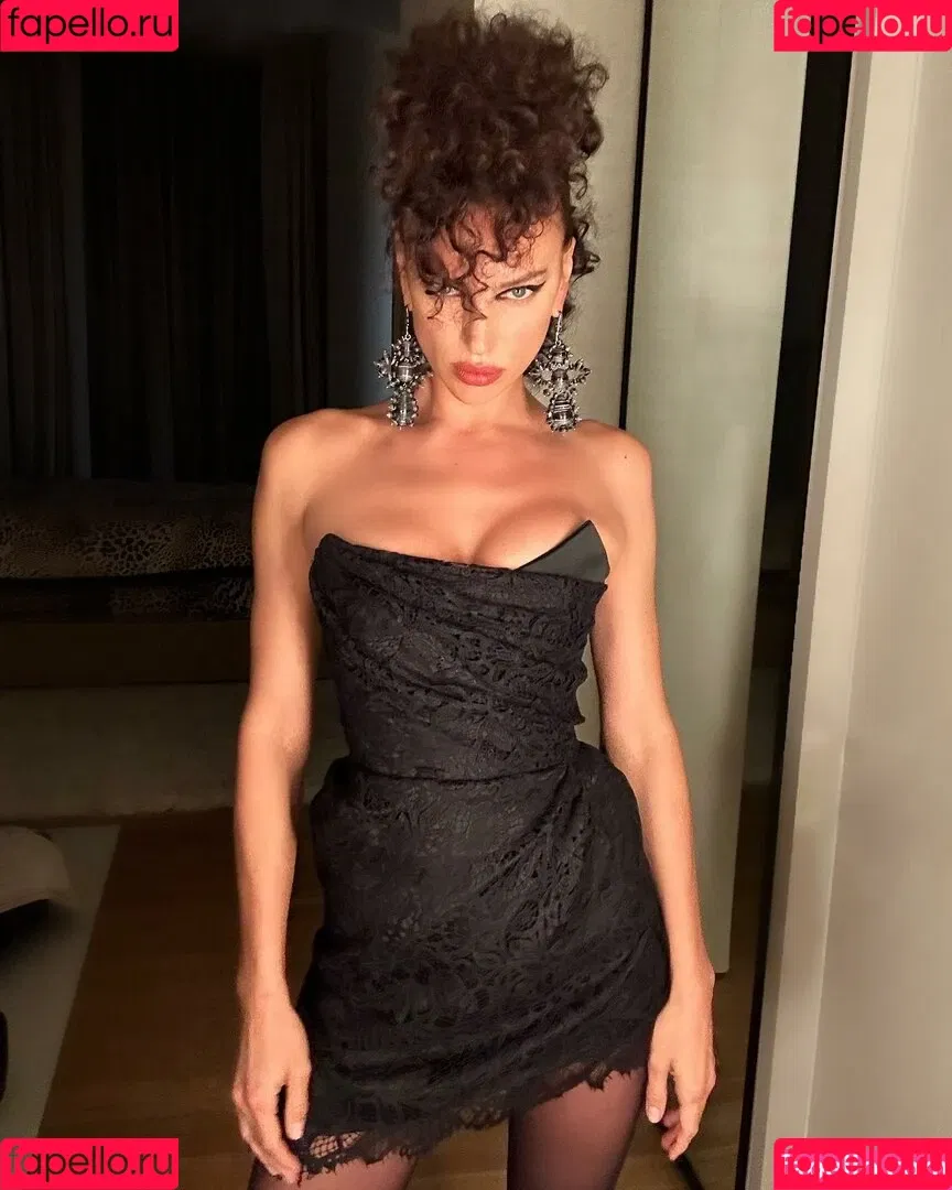 Irina Shayk / irinashayk / theirishayk Onlyfans Photo Gallery 