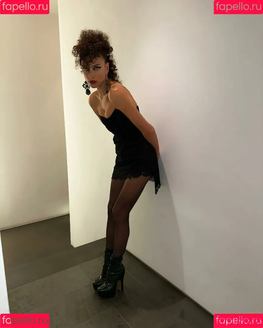 Irina Shayk / irinashayk / theirishayk Onlyfans Photo Gallery 