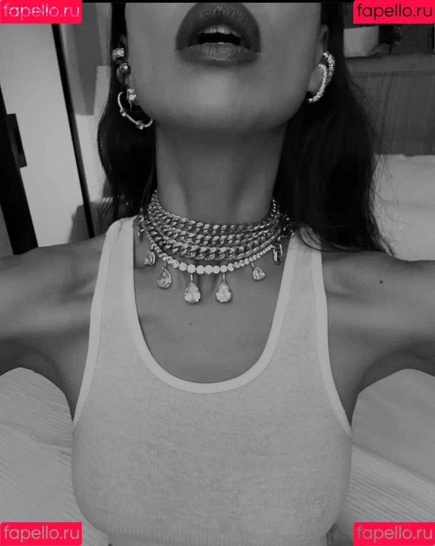 Irina Shayk / irinashayk / theirishayk Onlyfans Photo Gallery 